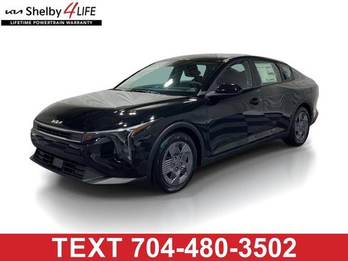 New 2026 Kia K4 FWD image 1