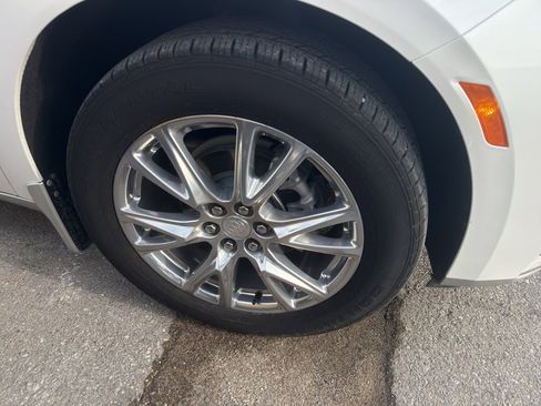 Used 2022 Buick Enclave Essence w/ Experience Buick Package image 3