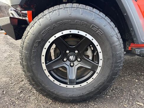 Used 2020 Jeep Wrangler Sport image 23