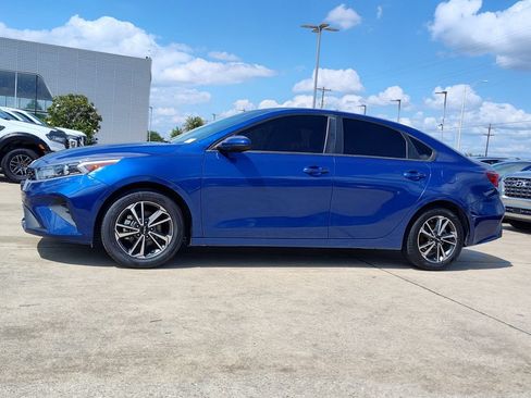 Used 2024 Kia Forte LXS FWD image 3