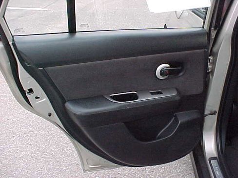 Used 2008 Nissan Versa 1.8 S w/ PWR Pkg image 13