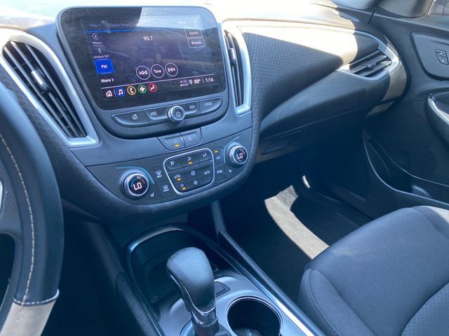 Used 2023 Chevrolet Malibu LT FWD image 16