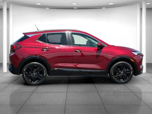 Used 2024 Buick Encore GX Sport Touring AWD/4WD image 8