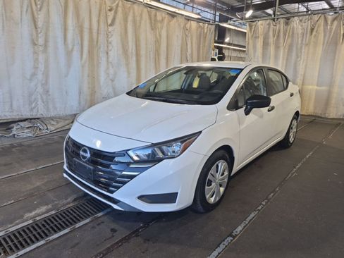 Used 2024 Nissan Versa S FWD image 1