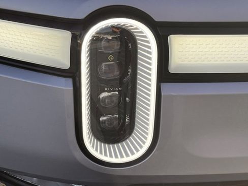 Used 2023 Rivian R1T Launch Edition image 30