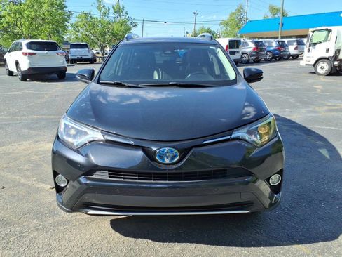 Used 2016 Toyota RAV4 XLE w/ Convenience Package AWD/4WD image 10