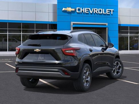 New 2026 Chevrolet Trax LT image 4