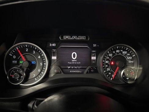 Used 2023 RAM 1500 Laramie AWD/4WD image 15