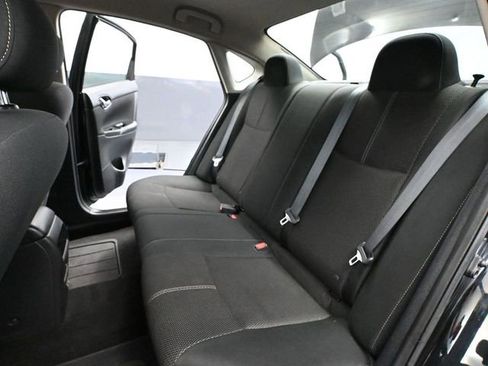 Used 2018 Nissan Sentra S image 32