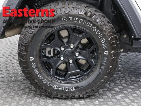Used 2023 Jeep Wrangler Unlimited w/ Cold Weather Group AWD/4WD image 29