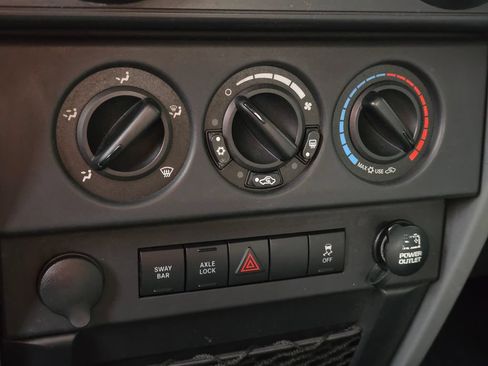 Used 2010 Jeep Wrangler Rubicon w/ Dual Top Group AWD/4WD image 34