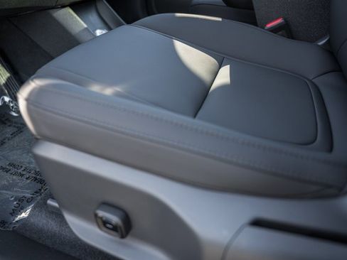 New 2026 Volvo EX30 Cross Country Ultra image 30