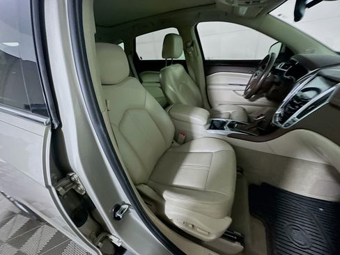 Used 2015 Cadillac SRX Luxury w/ Driver Awareness Package image 30