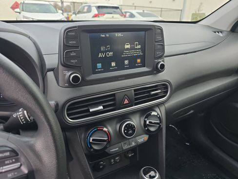 Used 2019 Hyundai Kona SE image 23