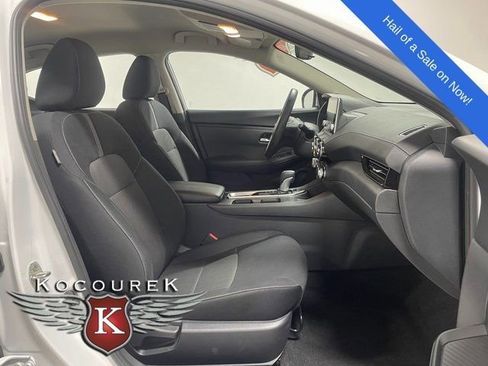 Used 2025 Nissan Sentra SV FWD image 22