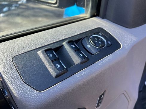 Used 2019 Ford F150 XLT w/ Equipment Group 302A Luxury image 12