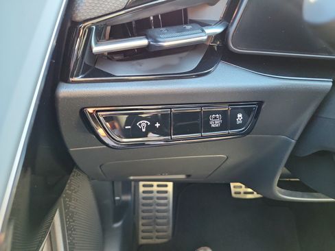 Certified 2023 Kia Niro EX Touring FWD image 25