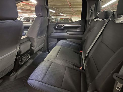 Used 2022 Chevrolet Silverado 1500 LT Trail Boss w/ Protection Package image 16