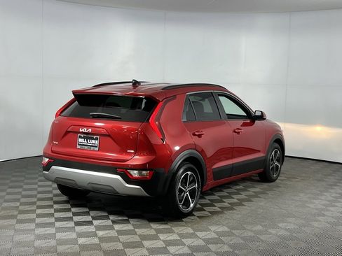Used 2023 Kia Niro EX image 5