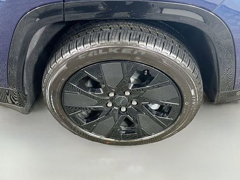 New 2025 Jeep Wagoneer S Launch Edition image 17