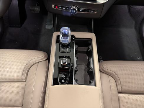 New 2026 Volvo XC90 T8 Ultra w/ Protection Package AWD/4WD image 21