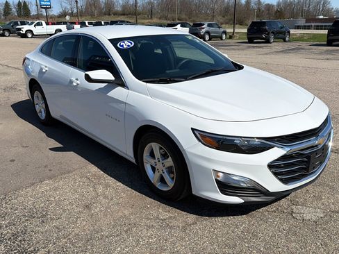 Used 2024 Chevrolet Malibu LS w/ Driver Confidence Package FWD image 3