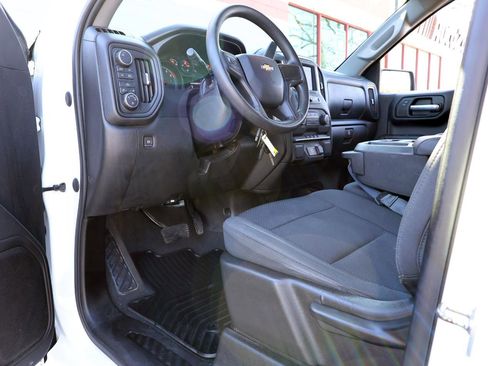 Used 2020 Chevrolet Silverado 1500 Custom w/ Custom Value Package image 38