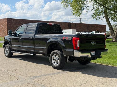 Used 2017 Ford F250 XLT w/ FX4 Off-Road Package AWD/4WD image 2