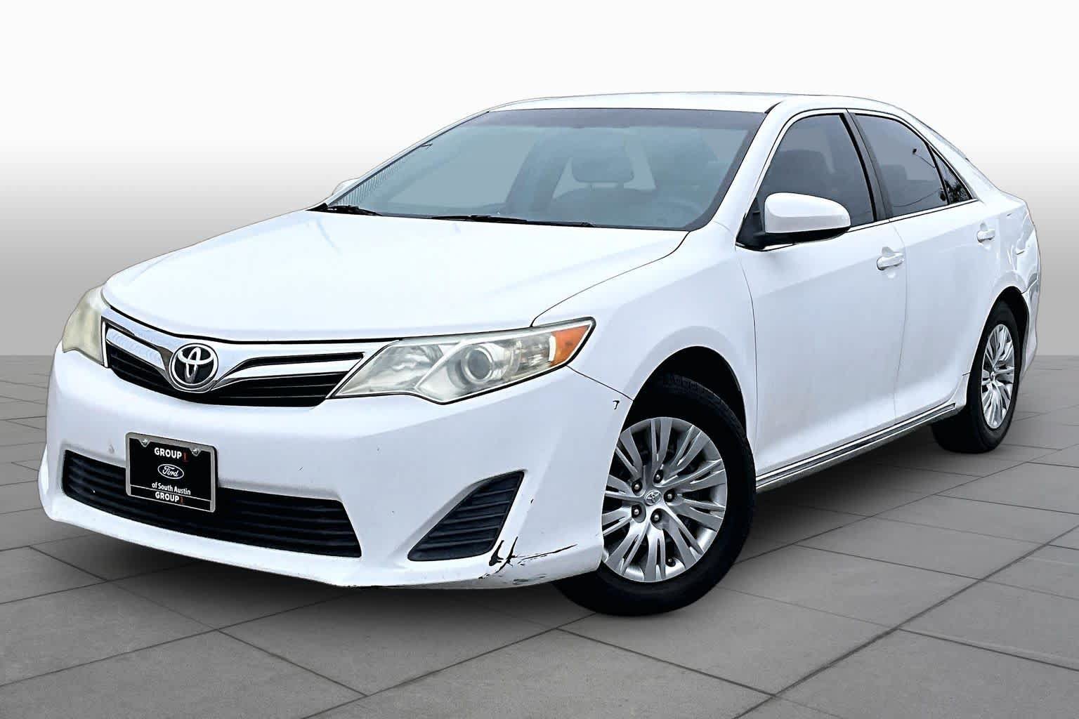 Used 2012 Toyota Camry LE FWD image 38