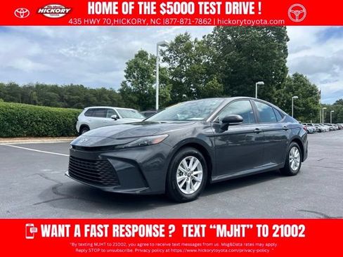 Used 2025 Toyota Camry LE w/ Convenience Package FWD image 1