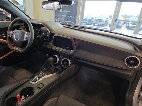 Used 2018 Chevrolet Camaro ZL1 RWD image 20