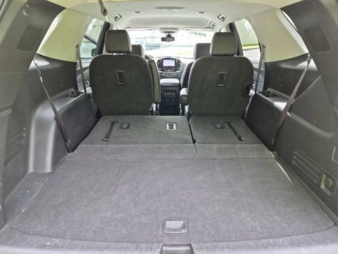 Used 2020 Chevrolet Traverse LT w/ LT Premium Package AWD/4WD image 33