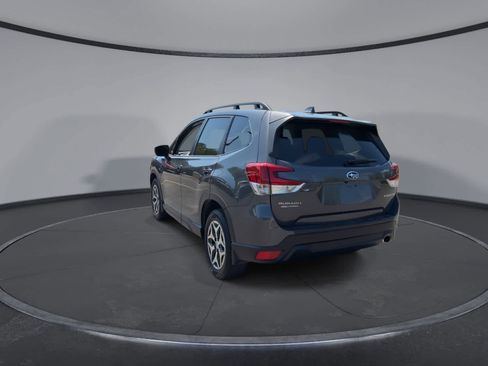 Certified 2023 Subaru Forester Premium AWD/4WD image 6