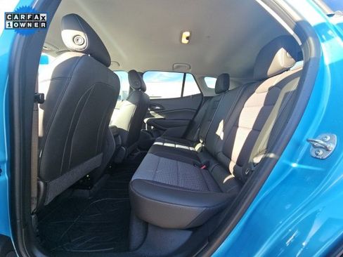 Used 2025 Chevrolet Trax LT w/ Driver Confidence Package image 9