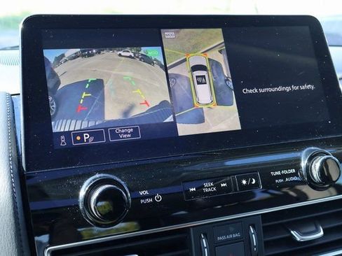 Used 2021 Nissan Armada SL image 5