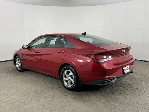 Used 2021 Hyundai Elantra SEL FWD image 5