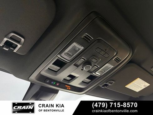 Used 2022 GMC Yukon AT4 w/ Technology Package AWD/4WD image 22