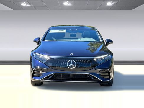 Used 2022 Mercedes-Benz EQS 580 4MATIC Sedan image 5