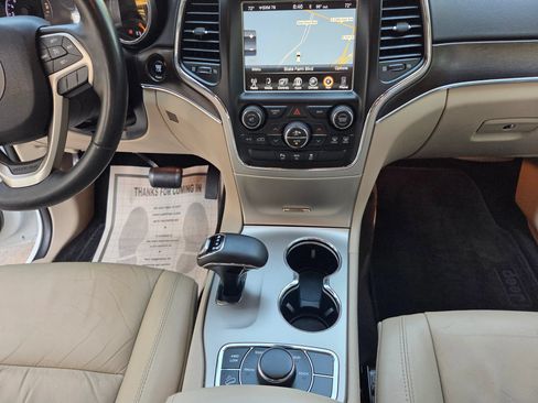 Used 2015 Jeep Grand Cherokee Limited AWD/4WD image 16