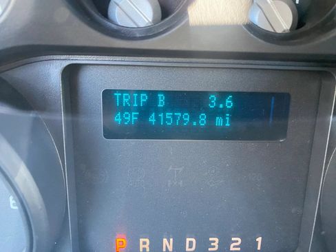 Used 2014 Ford F550 4x4 SuperCab Super Duty image 13