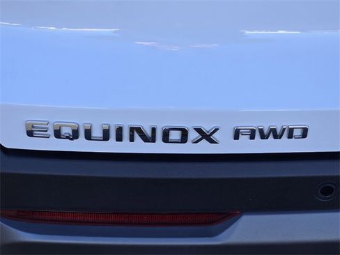 Used 2025 Chevrolet Equinox LT image 14