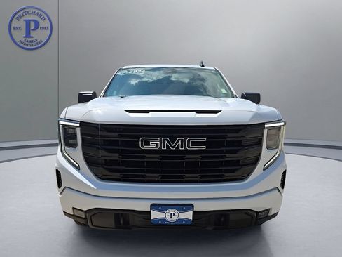 Used 2024 GMC Sierra 1500 Elevation AWD/4WD image 2
