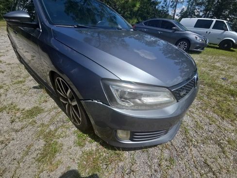 Used 2012 Volkswagen Jetta GLI FWD image 8