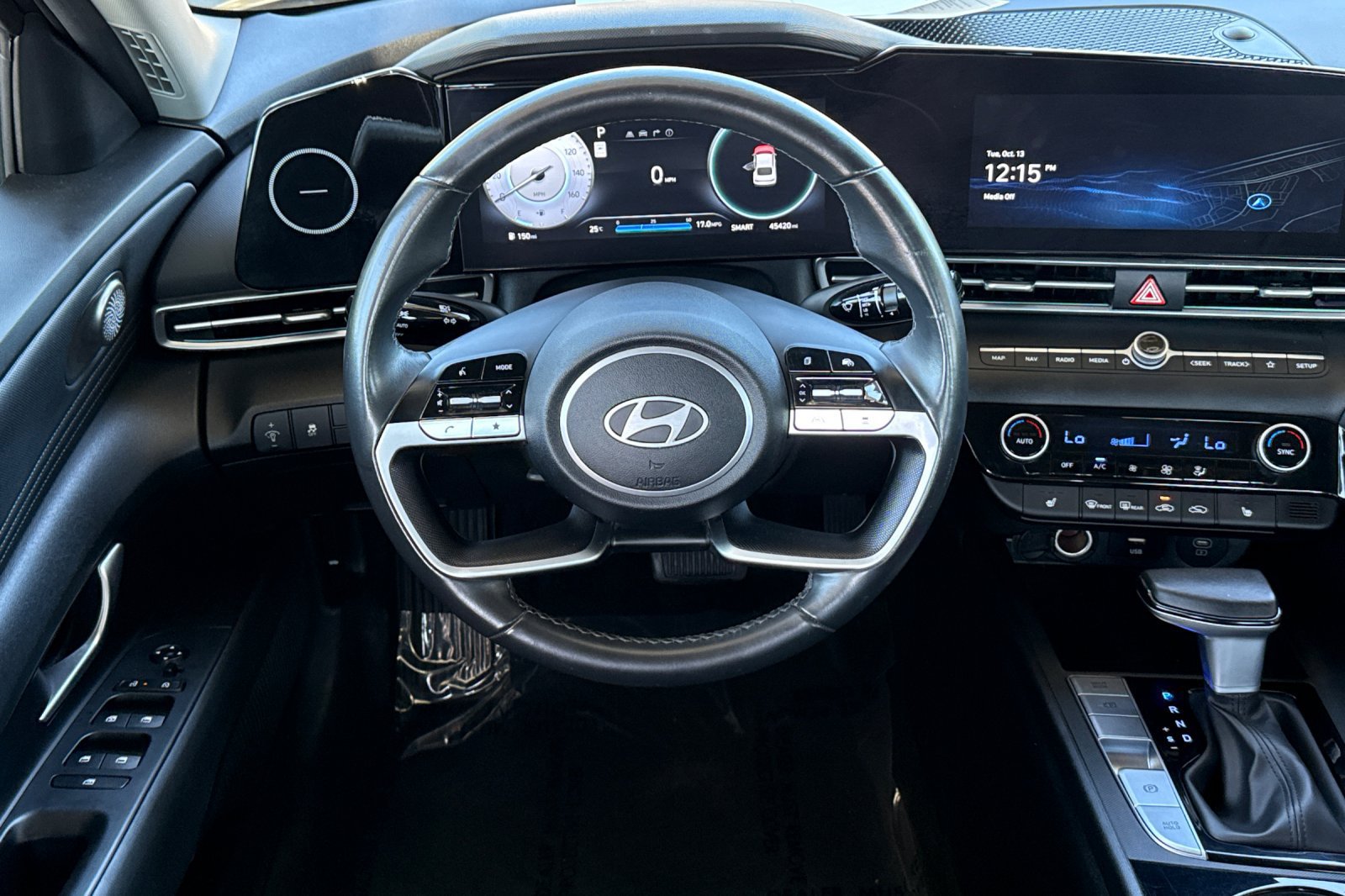 Used 2025 Hyundai Elantra SEL FWD image 21