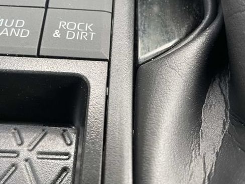 Used 2025 Toyota RAV4 XLE AWD/4WD image 23