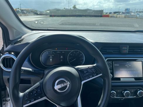 Used 2025 Nissan Versa SV FWD image 29