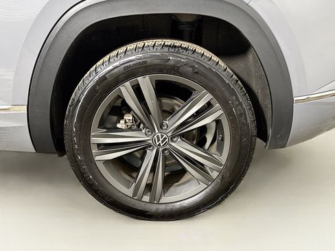 Used 2022 Volkswagen Atlas Cross Sport SEL R-Line image 30