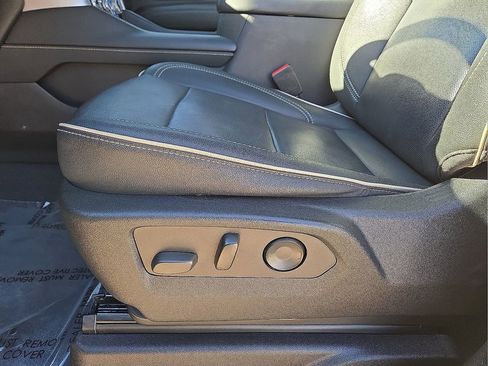 Used 2022 GMC Yukon SLT w/ SLT Premium Package image 26