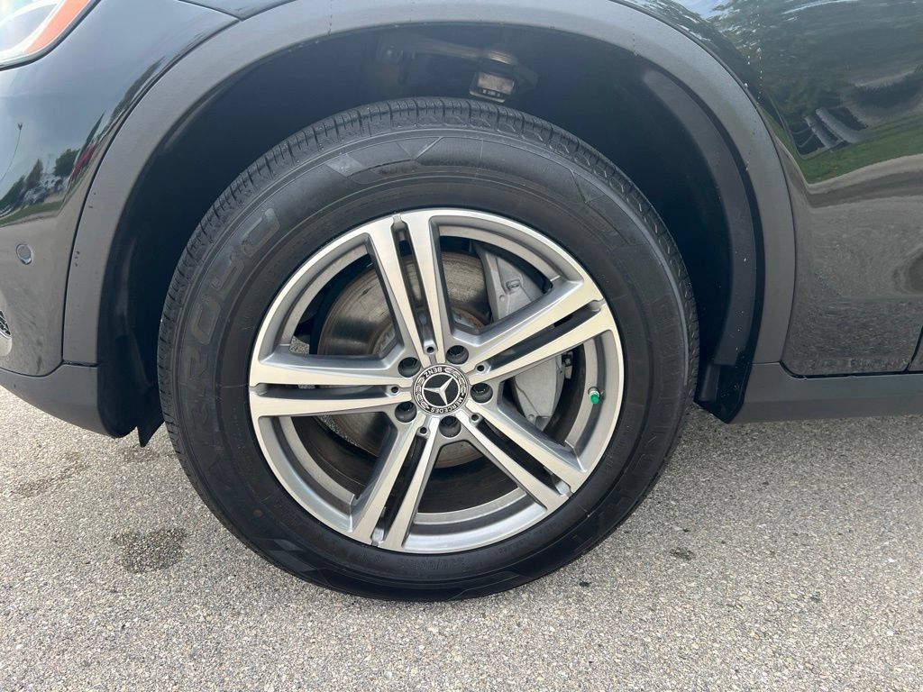 Used 2022 Mercedes-Benz GLC 300 image 18
