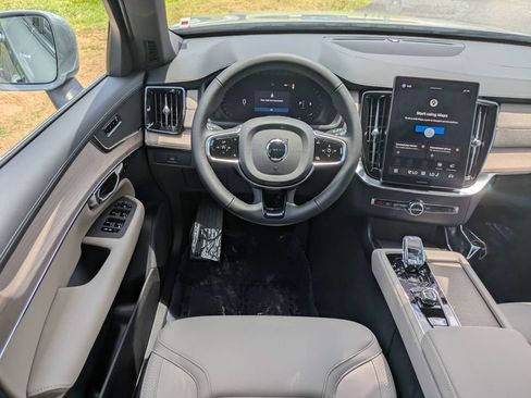 Used 2026 Volvo XC90 B5 Core AWD/4WD image 17
